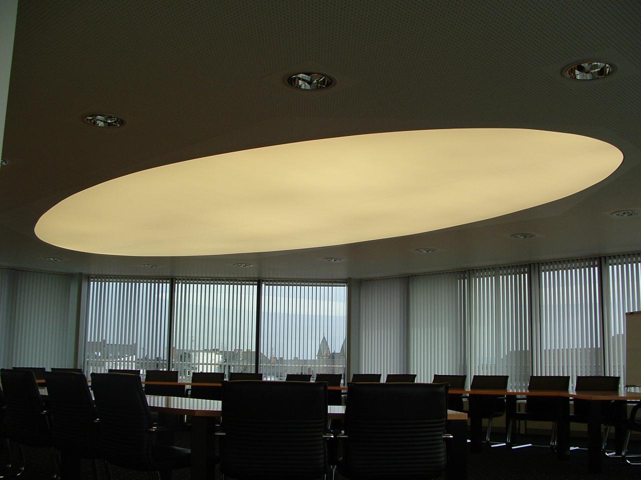 07_Lichtdecke_Sitzungssaal.jpg